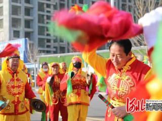 深泽县民间花会展演精彩纷呈