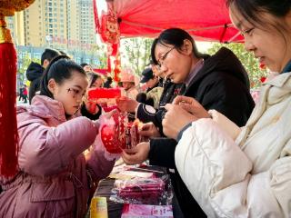 新春走基层 | 新时代文明实践广场“赶大集”，精神生活更丰盈