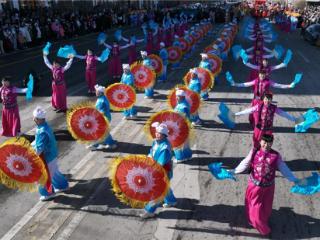 河北沽源：秧歌闹新春 舞出幸福丰收年