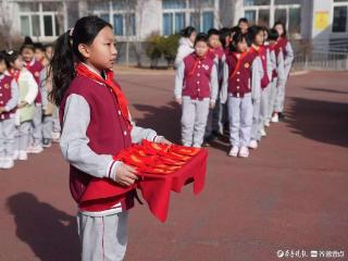 新学期播撒种子喽！鸡山小学用“种子福袋”唤醒开学期待