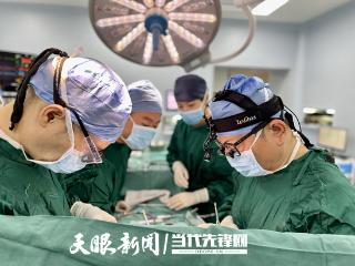 生命接力：出生15小时新生儿在上海儿童医学中心贵州医院重获“心”生！