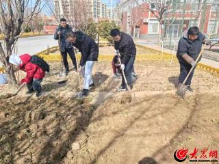 春播纳福 “植”得期待——东营区弘文小学开展种植园春种活动