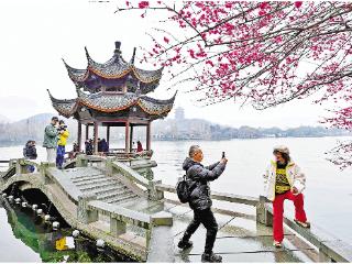 西湖“网红”观景点 夕影亭暂时封闭