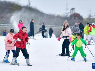 财经观察：冰雪经济跨越山海 “北雪南移”成冰雪消费新趋势