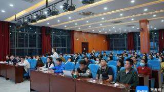 五指山夜校上新 解锁AI技能培训课