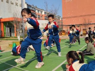 淄博市淄川区实验幼儿园开展“花样跳绳乐趣多”活动