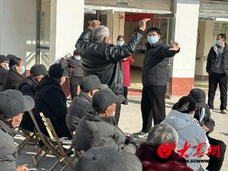 关爱老人 守护健康 山东中医药大学“医梦之光队”赴吴店镇养老院开展健康服务活动