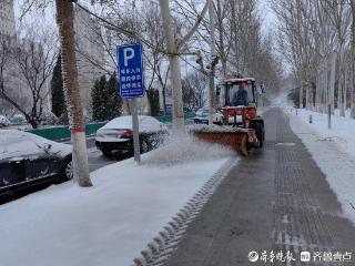 以雪为令！德州园林部门全员出击保道路畅通