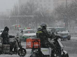 早春三月飞雪压城 滨州迎来降雪天气