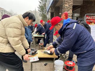 学雷锋志愿服务月，城阳巴士携手多家社会组织开展志愿服务活动