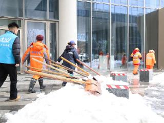 冰雪中的温暖不止于此——中建八局一公司“蓝马甲”在行动