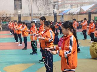 临沂第四实验小学举行全员跳绳达标活动