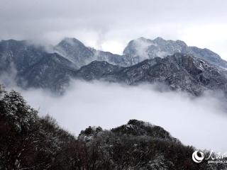 河南灵宝：雪后汉山美如画