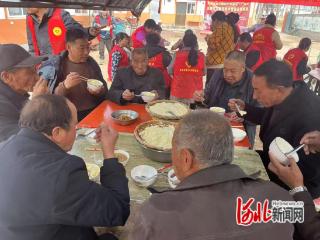 青龙：爱心敬老“豆腐宴”情暖老人心