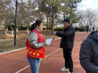 学雷锋志愿行动，集有害共护环境——青岛市城阳区开展“绿色漫步Citywalk”垃圾分类志愿行活动