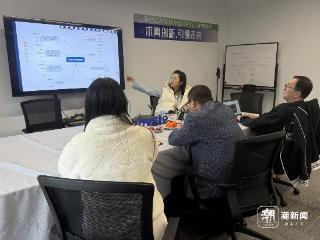 40+女生跨界开机器人公司：什么时候起步都不晚