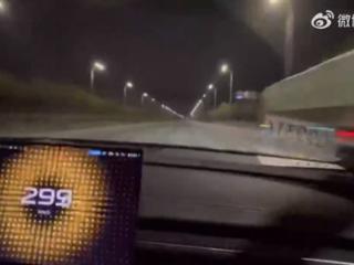 最快300km/h！不少小米SU7 Ultra车主晒狂飙速度 雷军是否该限速