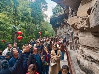 大足石刻景区推出女性游客免费参观特别活动