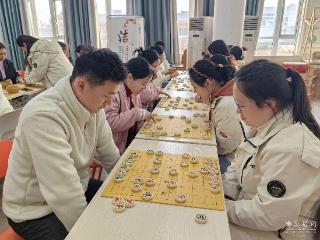 以棋会友 教师“智力运动会”显身手