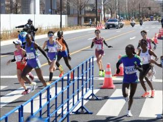 名古屋女子马拉松兔子带错道，佐藤早也伽不受影响以2：20：59入围世锦赛！