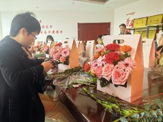 莱芜农商银行高新区支行营业部：魅力巾帼 花漾年华