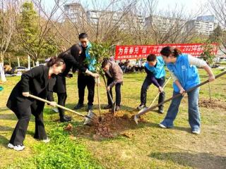 为青春充“植” 共建绿色两江