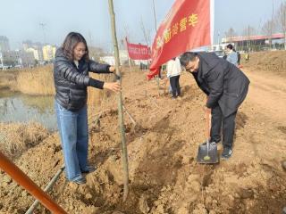 济宁市任城区李营街道开展“植树添新绿·携手共迎春”志愿服务活动