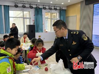 北戴河区市监局工作人员进校园开展食品安全讲座