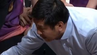 太尴尬了！丁伟画战术，浙江球迷却高呼下课，杜锋及时为其解围