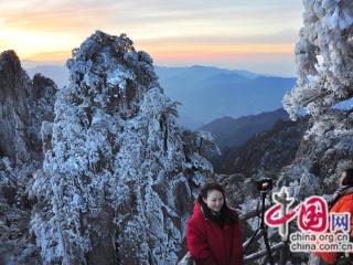 只有一个黄山：五百里处处雾凇披挂如玉树琼花