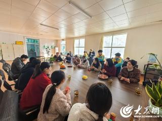 家校携手，筑牢食品安全防线！莒县三小组织家长代表参观学校配餐公司