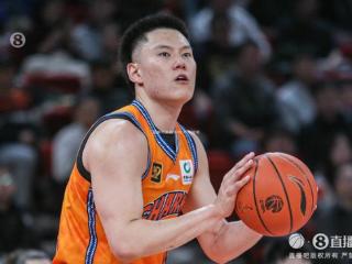 上海队锋线李弘权计划前往宁波 下轮有望复出！