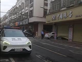 海南陵水一珠宝店被盗 警方：案件正在办理当中