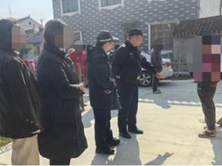 平安警色丨南通海门：民警解决出行难题，村民们联名送锦旗