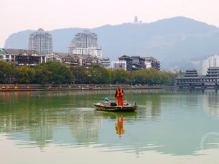 “世界水日”清漂忙