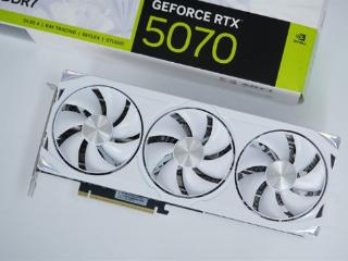 耕升RTX 5070踏雪OC显卡评测：性能优秀散热一流 还是颜值巅峰