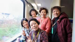 坐着专列去旅行，老伙伴们快上车！