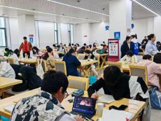 清明假期书香浓，淄博市图书馆单日入馆人次破历史纪录
