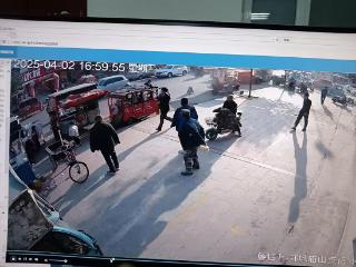农行郯城庙山支行员工化身“救火先锋”扑灭火情