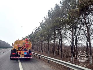 吉高集团吉林分公司：499公里路段，打响6849棵树木的防虫战