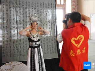海口市美兰区蓝天街道开展“青春绽芳华”公益女性写真拍摄活动