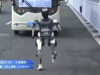 半马最独立的机器人诞生：不用人陪跑、靠自己完成反超