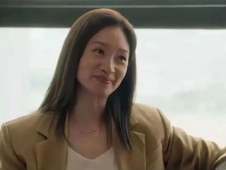 演员沈佳妮，嫁给朱亚文隐退13年生两娃，今凭《我的后半生》出圈