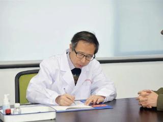 大咖来院|一家三代竟患同一种罕见皮肤病，涂教授破解皮肤之谜