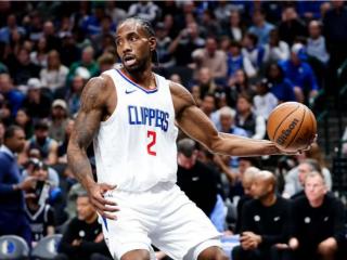 伦纳德生涯已两次季后赛半场90%命中率得分20+，自97-98赛季NBA第三人
