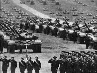 1968年中苏剑拔弩张，苏联百万大军压境，为何最终不敢南下？