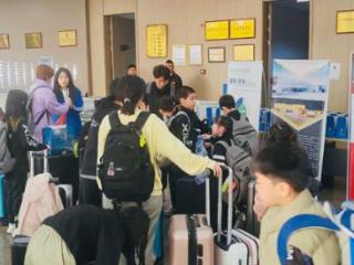 1400余人齐聚报到 以乒乓为媒畅游威海南海