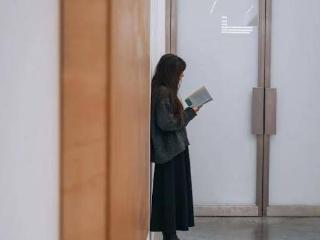 当你的男朋友，背着你相亲