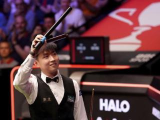 历史首位打进4强的业余选手 赵心童晋级斯诺克世锦赛四强
