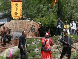 《沂蒙山小调》行进式沉浸演出“五一”盛装上演